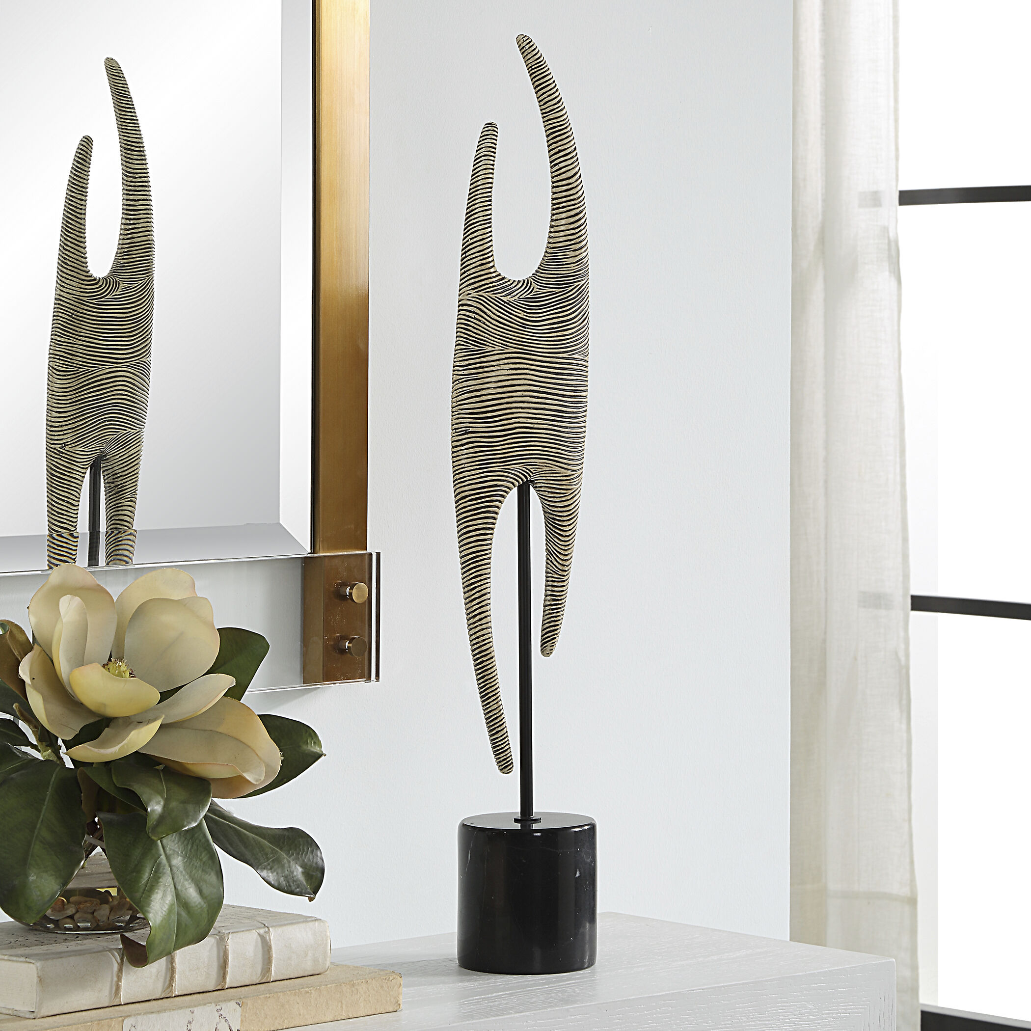 Pochette 27 X 4 inch Sculpture